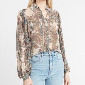 🔥 Like New Express Paisley Pleated Balloon Sleeve Shirt 🔥